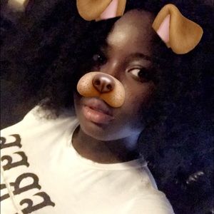 Meet your Posher, Omtola