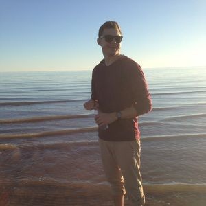 Meet your Posher, Alex