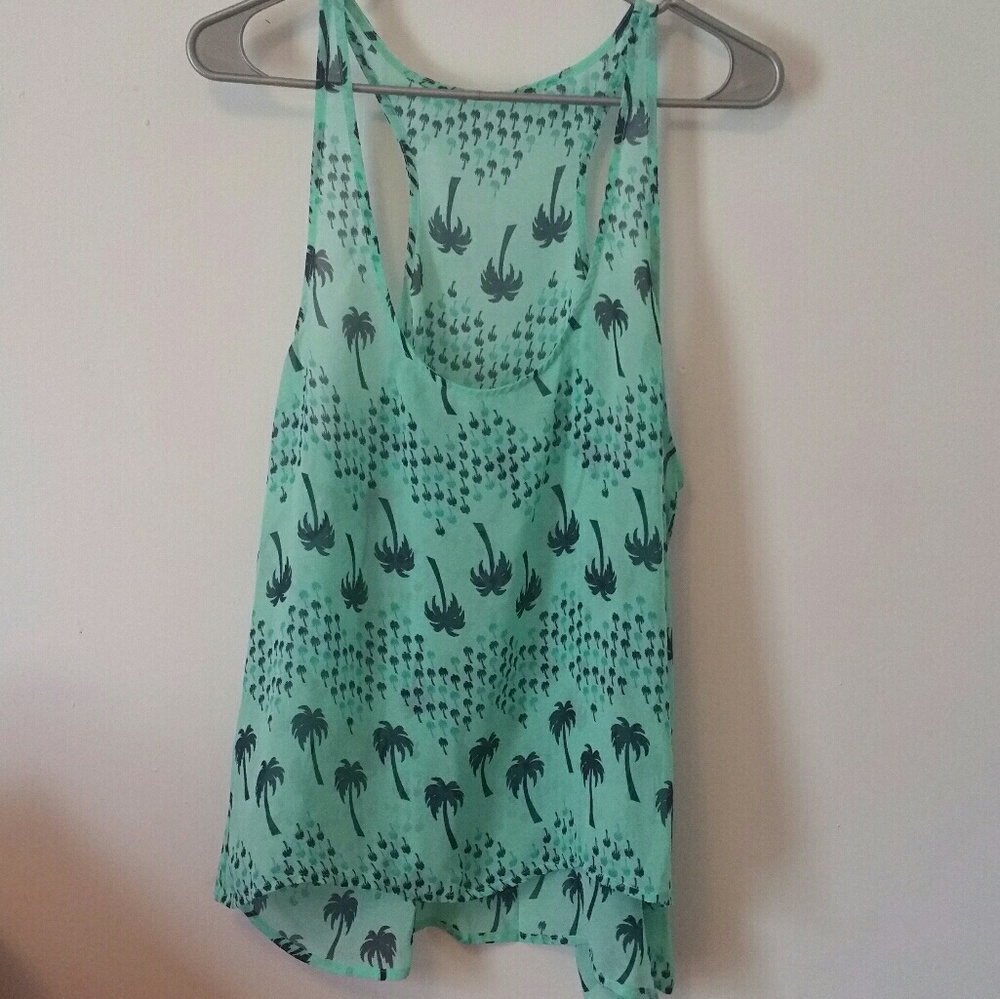 Palm tree tank