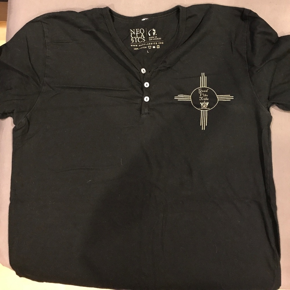 Neo Classics Henley Tshirt sz L
