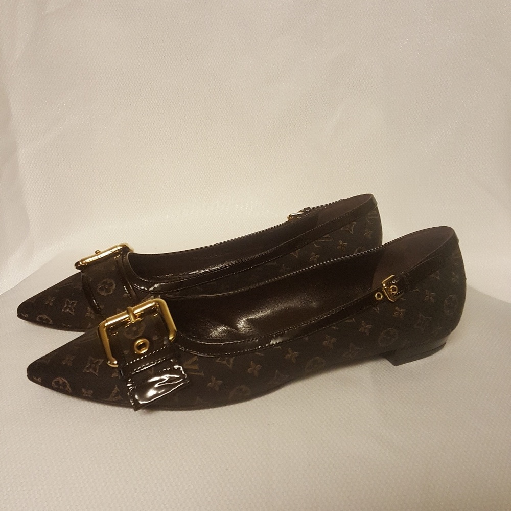*SOLD* Louis vuitton shoes