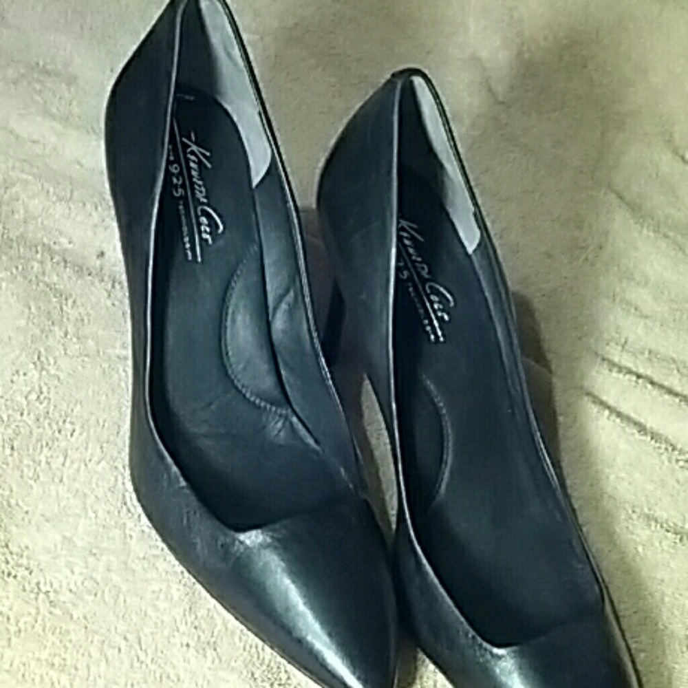 Ladies shoes