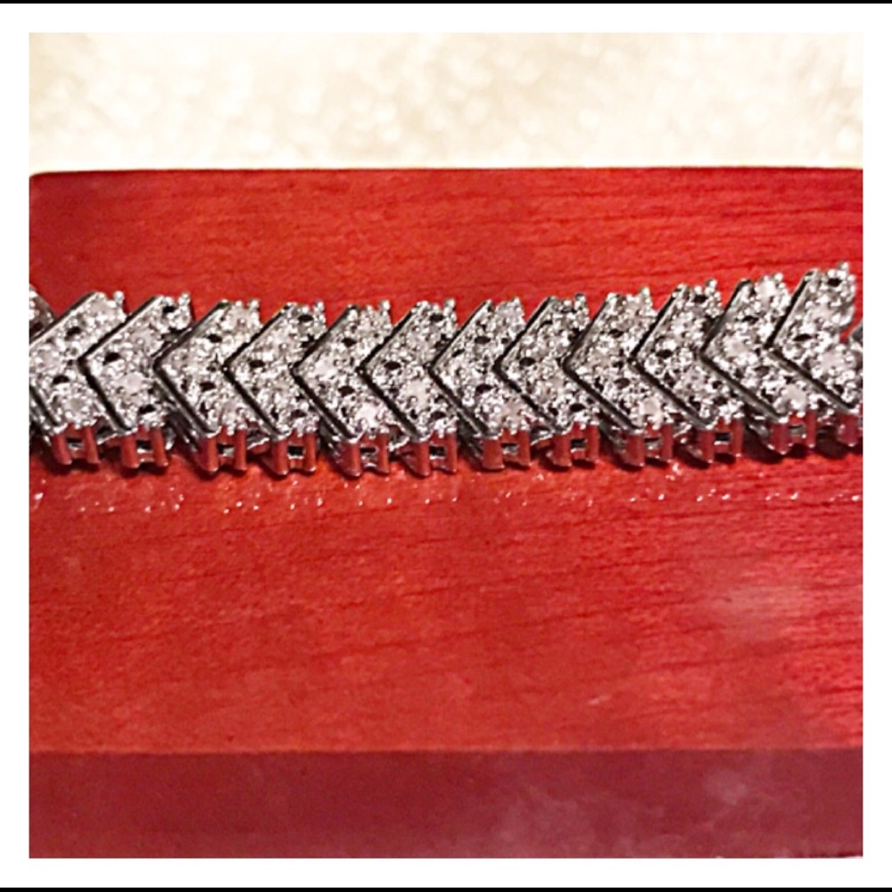 🌸SOLD🌸 1 carat Diamond Bracelet ❤️ - Picture 7 of 8