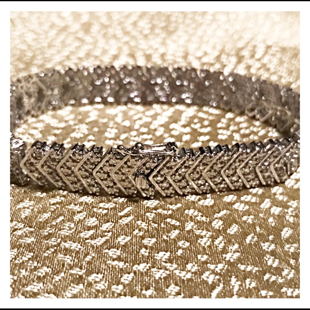 🌸SOLD🌸 1 carat Diamond Bracelet ❤️ - Picture 8 of 8