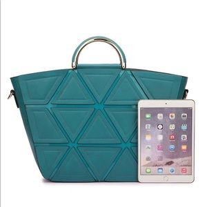 boutique 100% leather bag collection