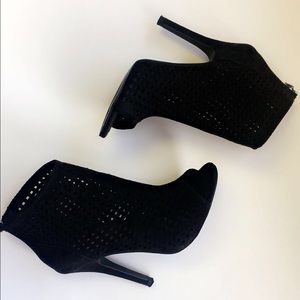Chinese laundry heels