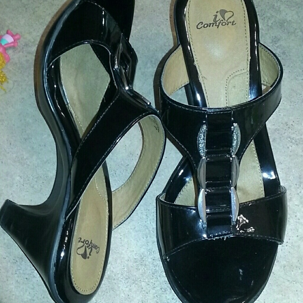 Comfort womens footwear