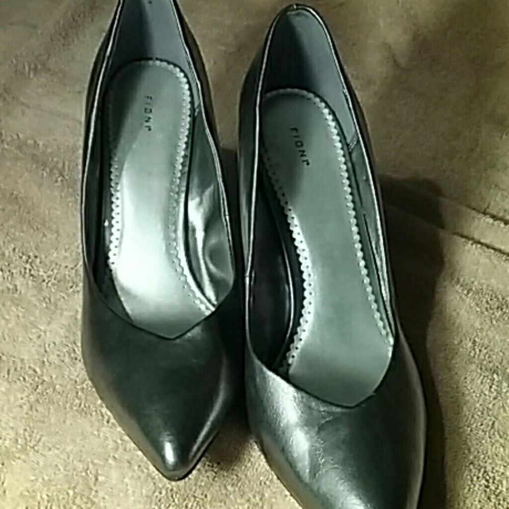 Ladies shoes