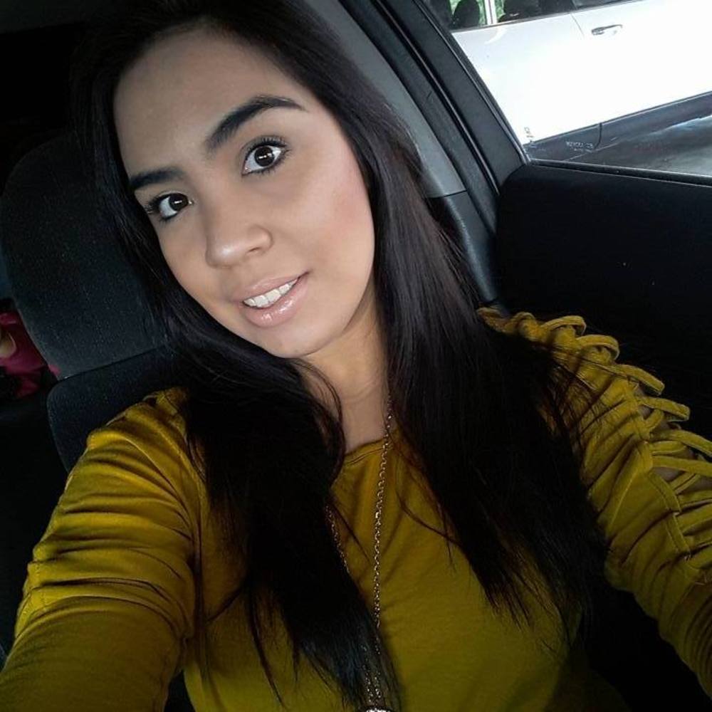Meet your Posher, Adriana