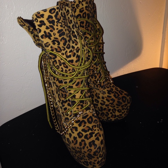 High top ankle boot heels - Picture 6 of 6