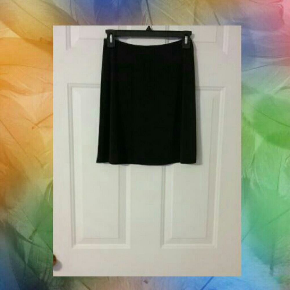BLACK  SKIRT