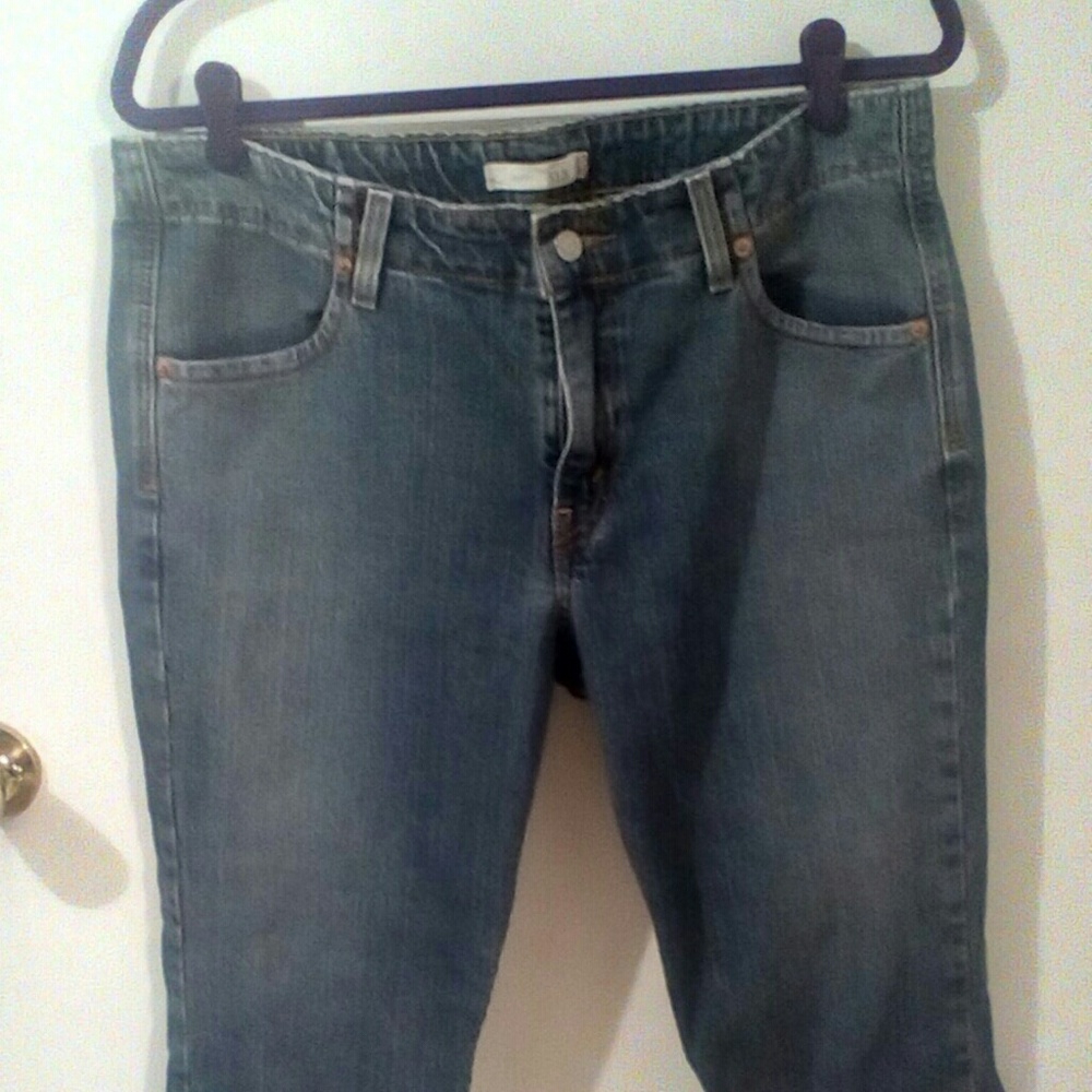 LEVIS Denim Capri Pants