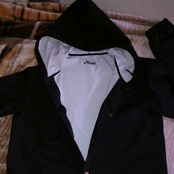 Hobie Other - BRAND NEW HOBIE SURF SHOP WINDBREAKER