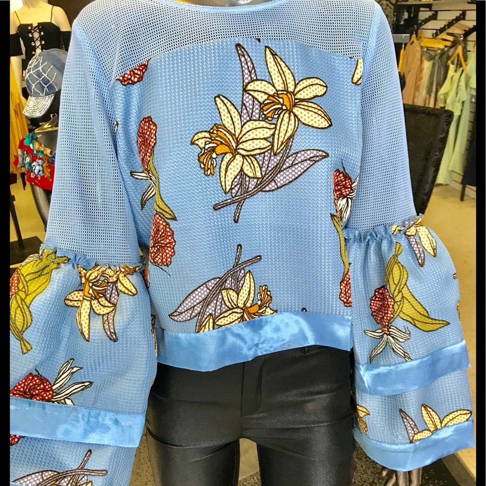 Bell sleeve top