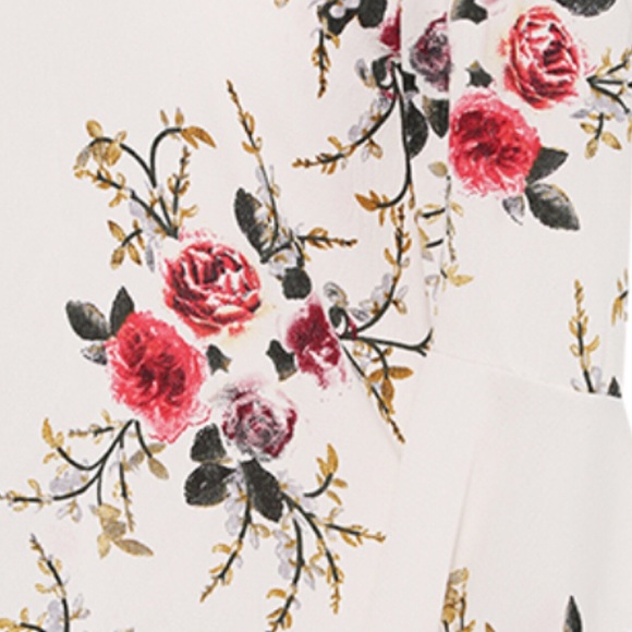 ‼️PRICE FIRM LAST CALL Crepe Off The Shoulder Top - Picture 6 of 6