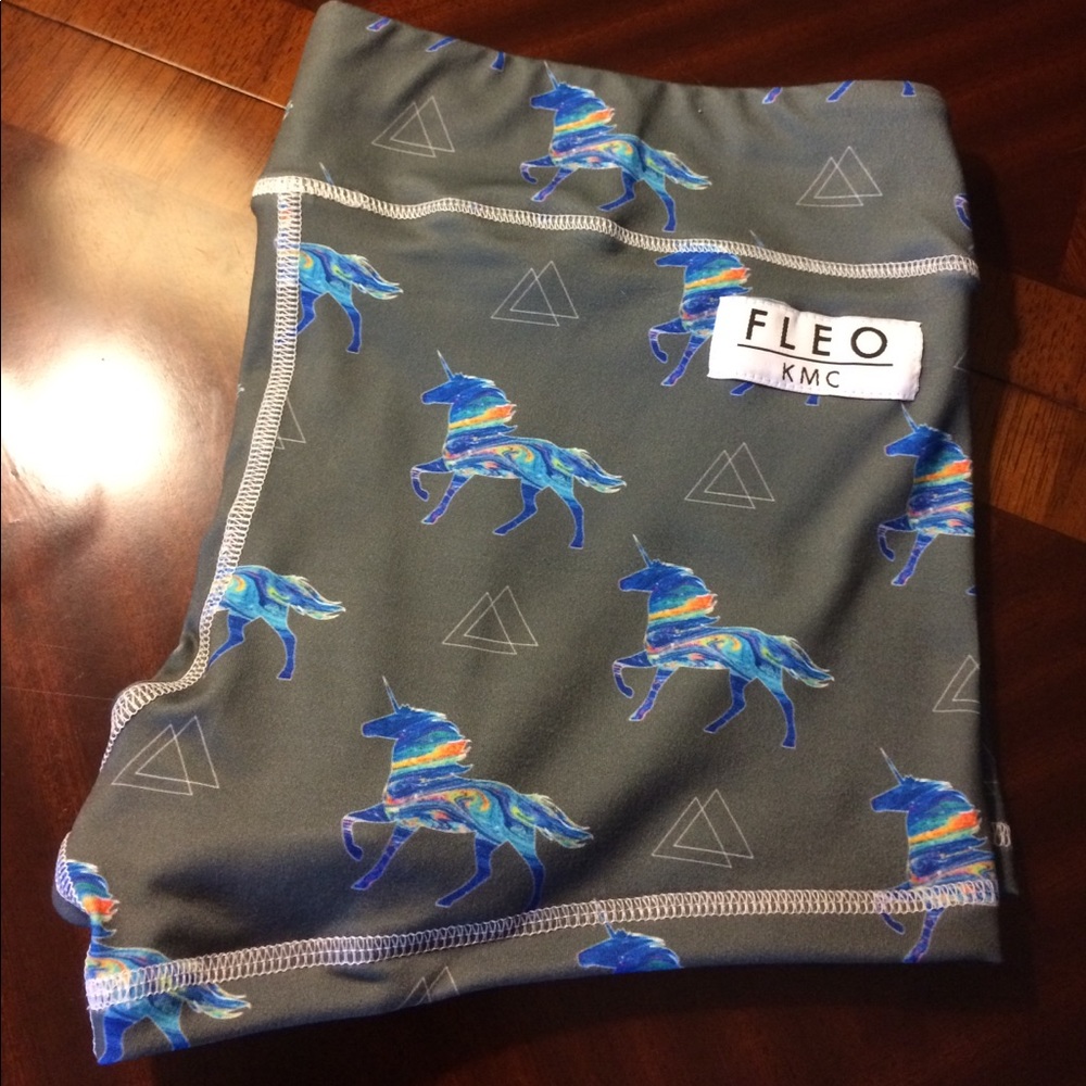KMC x Fleo High Octance unicorn rainbow Shorts - Picture 3 of 6