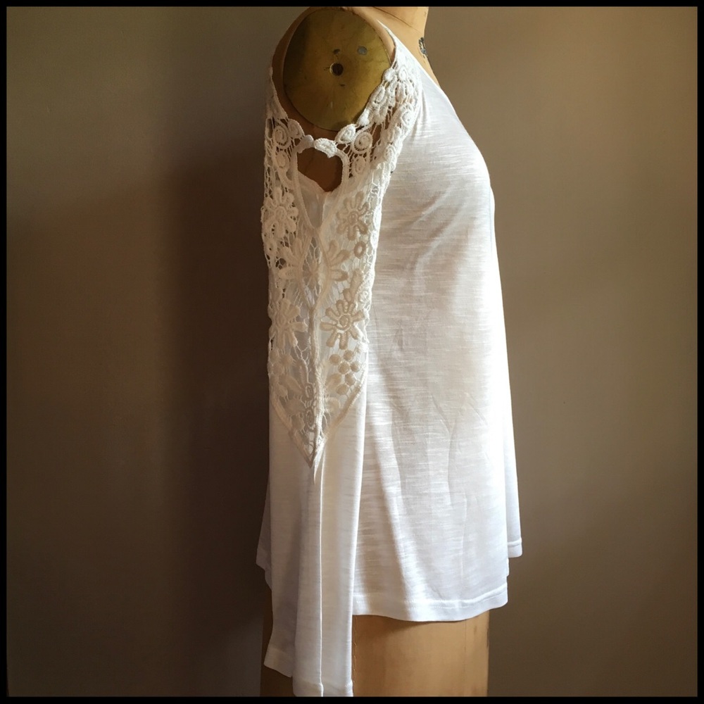 Perfect Cold-Shoulder Top - Picture 4 of 8