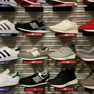 Meet your Posher, Larissa