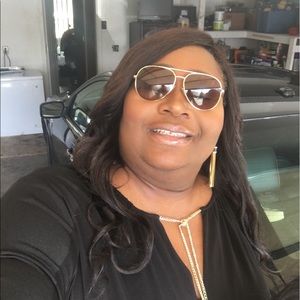 Meet your Posher, Bernice