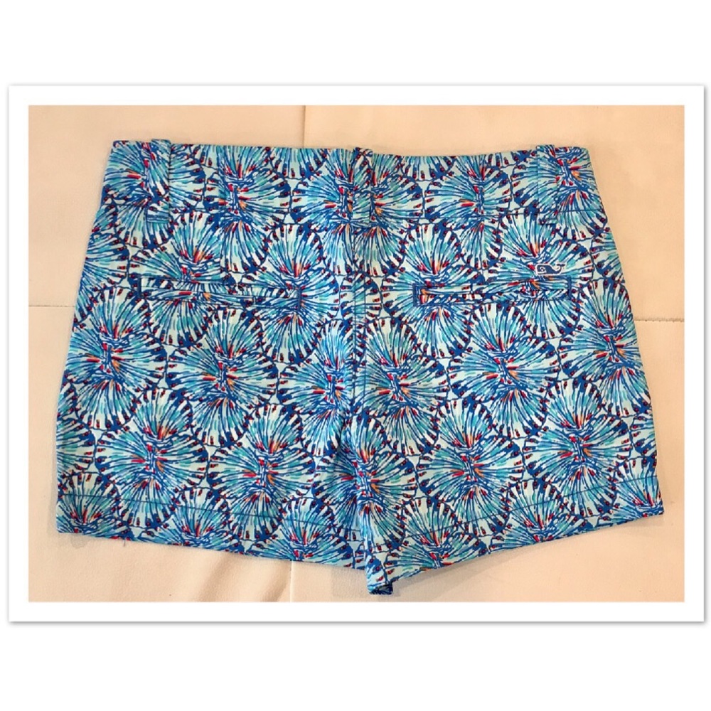 Vineyard Vines Festive Print Shorts - Picture 2 of 7