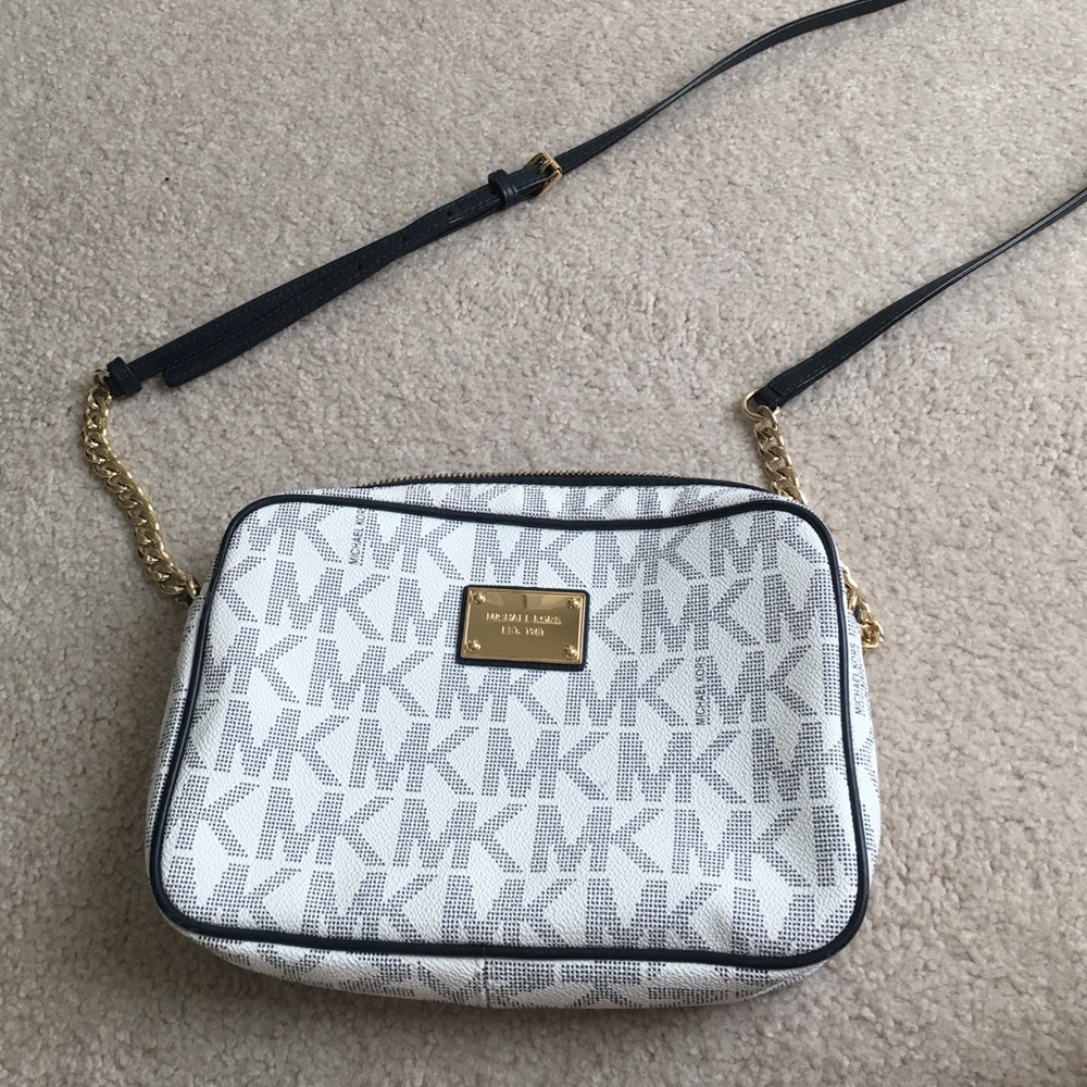 Michael Kors Cross Body Bag/ Navy+White