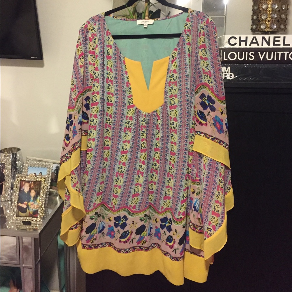 Woman's blouse 2X colorful