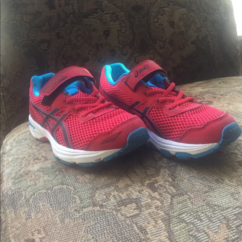 Boy's Asics sneakers size 3