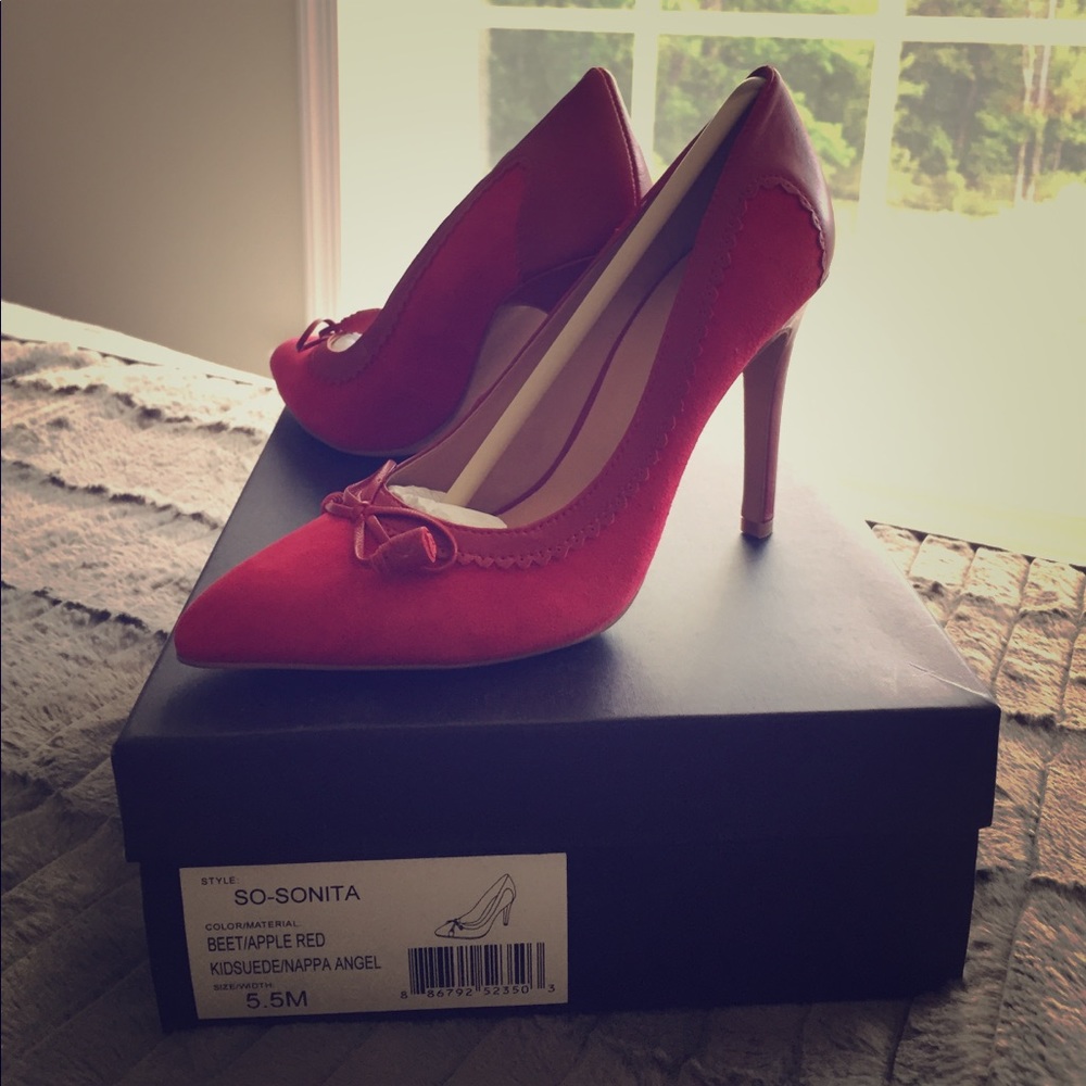 Sole Society Red Pump