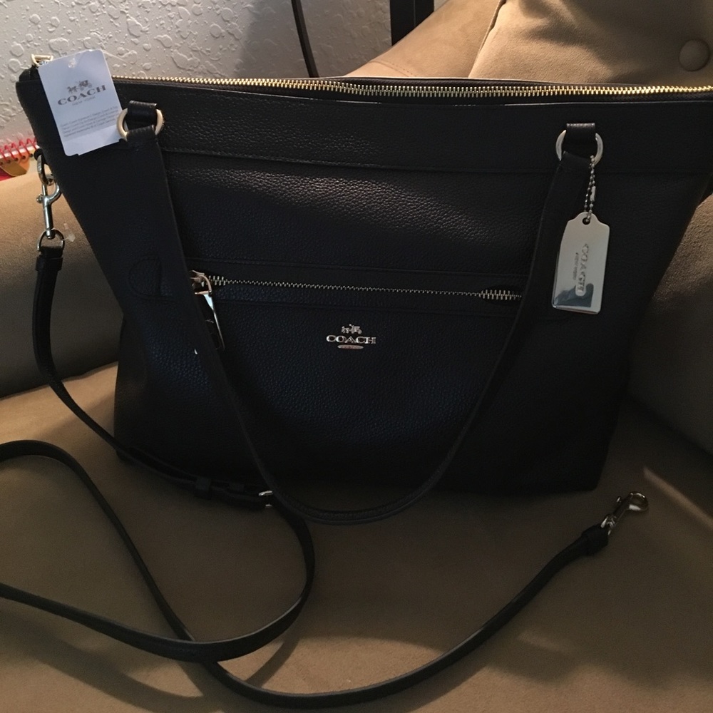 🌪Hurricane Sale 🌪Coach- Pebble Leather Tote