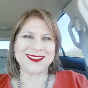 Meet your Posher, Sandra