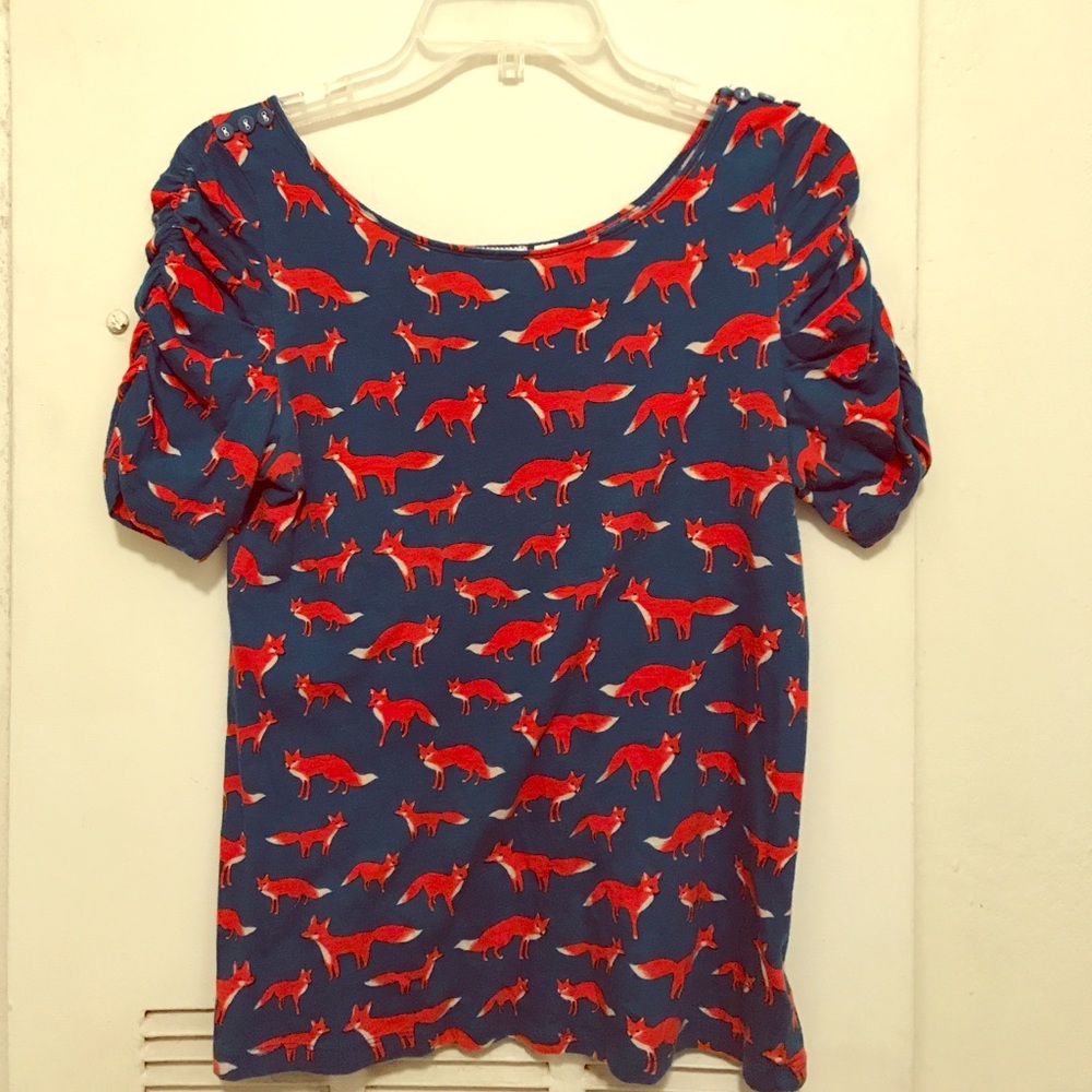 GUC Anthropologie Teal w/Foxes cotton top Size M