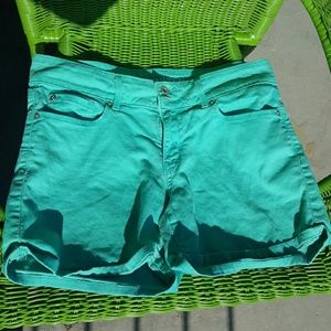 misses size 6 mint colored shorts