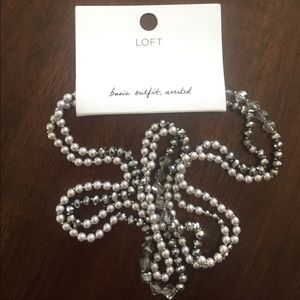 Loft single strand "pearl" & "crystal" necklace