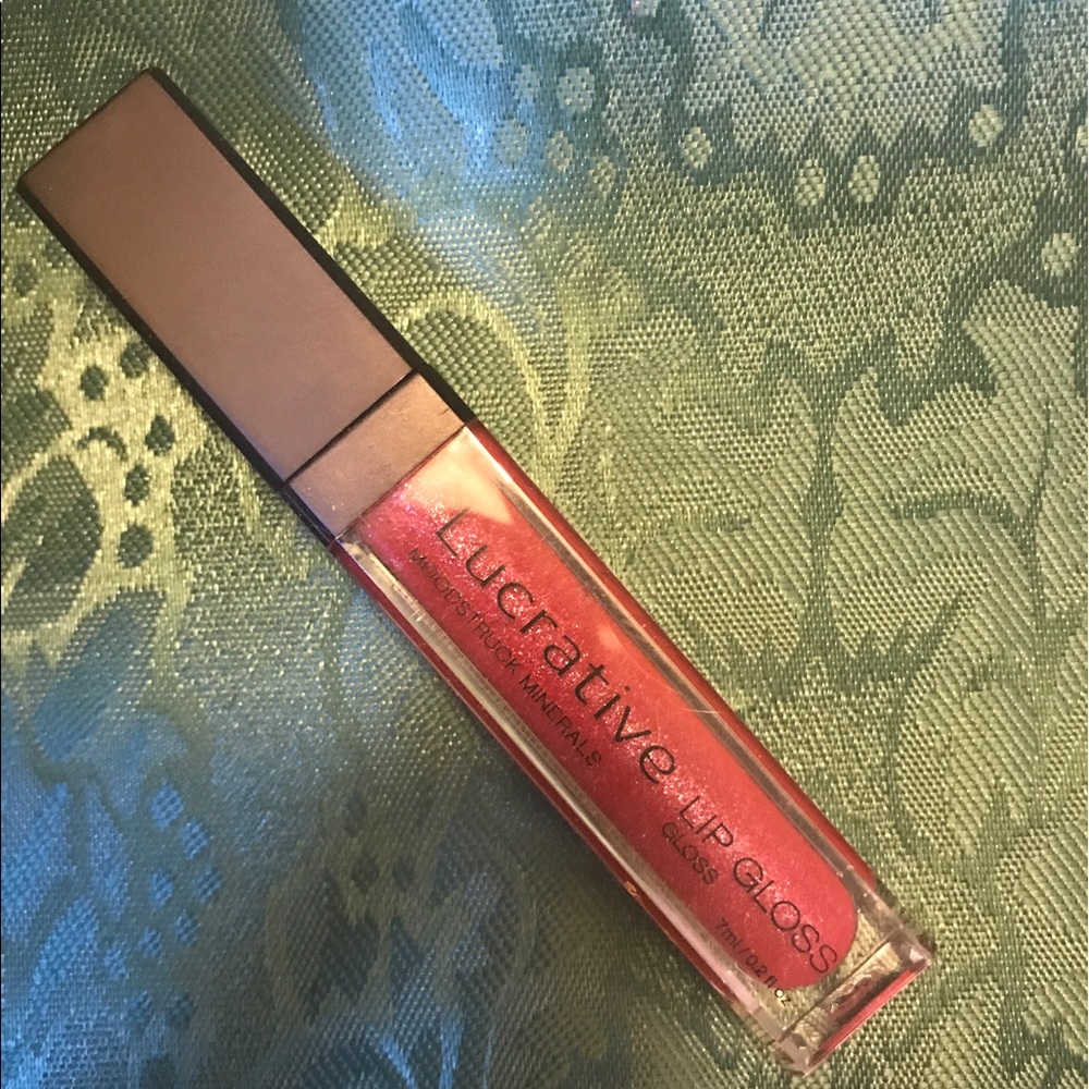 Younique Lipgloss 'Lavish'