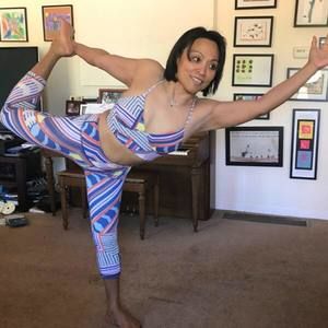 Meet your Posher, Rhacel