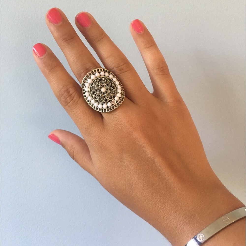 OVERSIZED RING