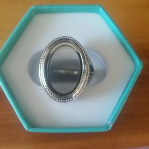 NWT Origami Owl Locket Ring Sz 8