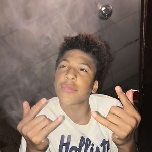 Meet your Posher, Lewis