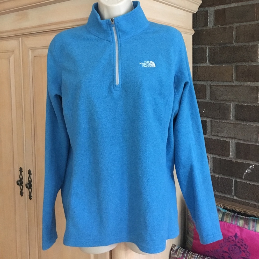 The North Face Sky blue fleece 1/4 zip Sz L MINT