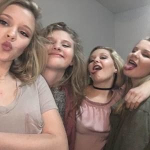 Meet your Posher, Shania