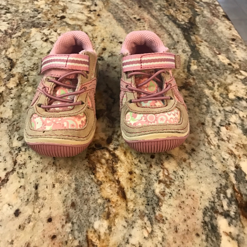 Stride rite toddler shoes 4.5 W