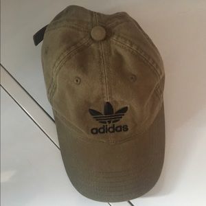 ADIDAS OLIVE HAT/BASEBALL CAP