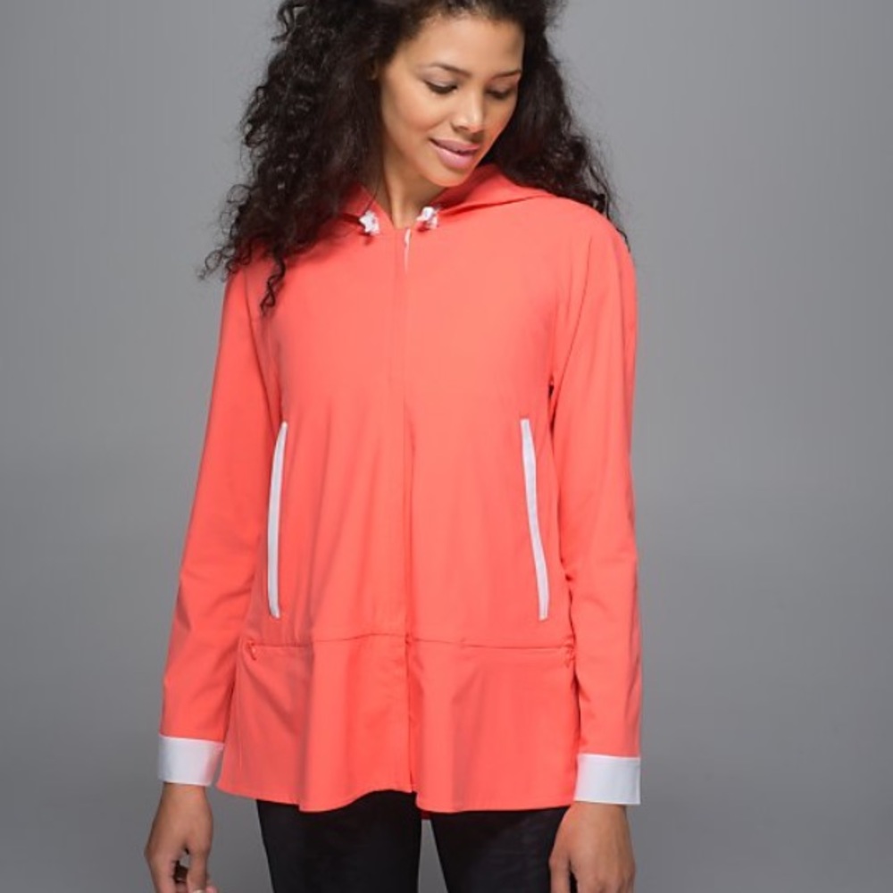 Lululemon sun showers rain jacket