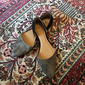 GAP size 9 D'orsay flats NWOT