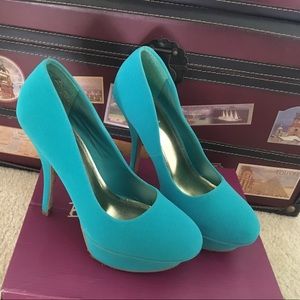 Teal Platform heels!