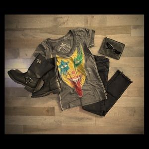 Rare Kiss Trunk V Neck T