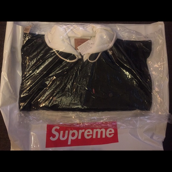Supreme x Levi hooded trucker jacket - Picture 2 of 4