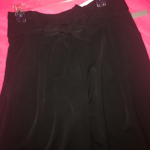 Bow Closure Black Pant - Picture 3 of 4
