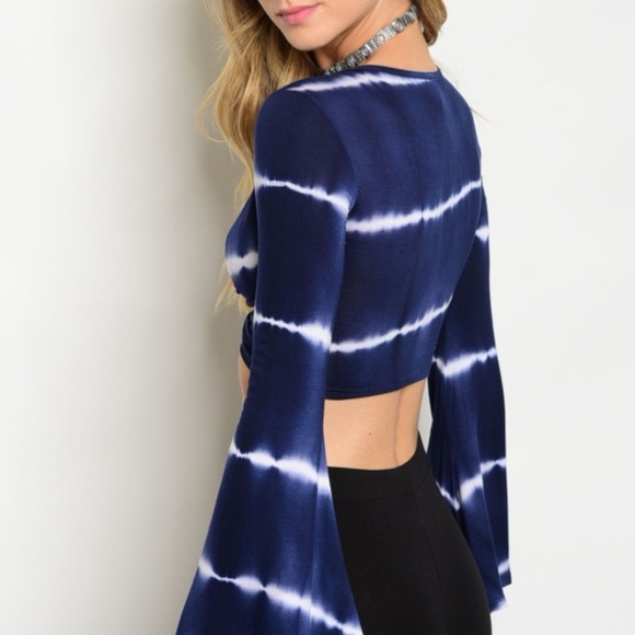 •Navy Top• - Picture 2 of 2