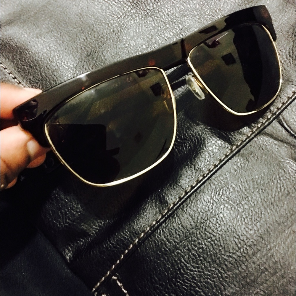Sunglasses. Used, great condition.